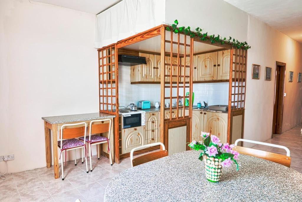 Marsalforn Seaview Apartment In A Quiet Area Qbajjar Екстер'єр фото