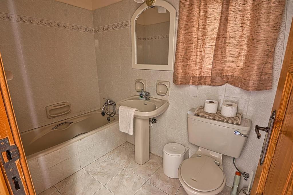 Marsalforn Seaview Apartment In A Quiet Area Qbajjar Екстер'єр фото